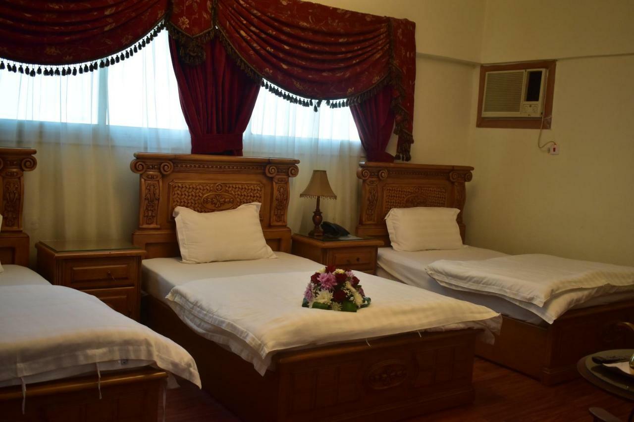 Genac Hotel Yanbu Esterno foto