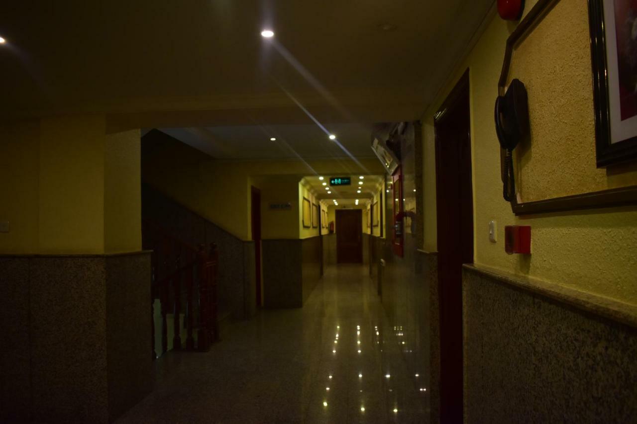 Genac Hotel Yanbu Esterno foto